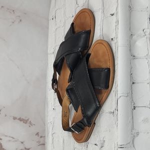 Frye Robin Feather Criss Cross Flat Sandal